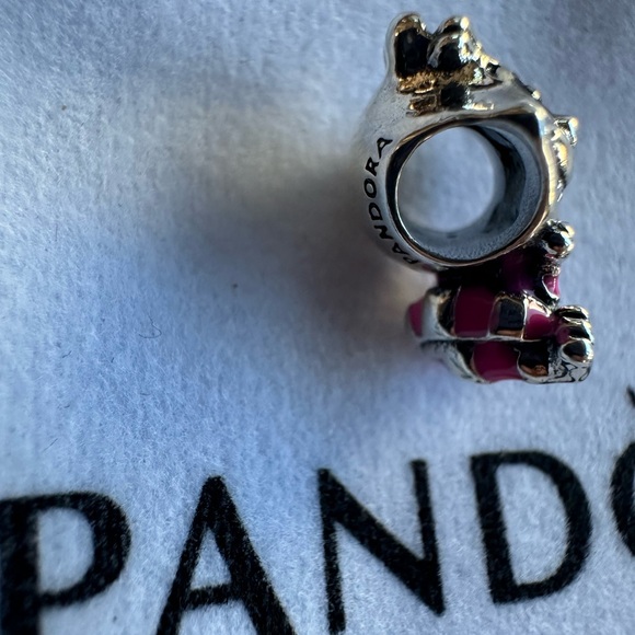 Disney x PANDORA Alice In Wonderland’s Cheshire Cat Charm - Picture 2 of 3